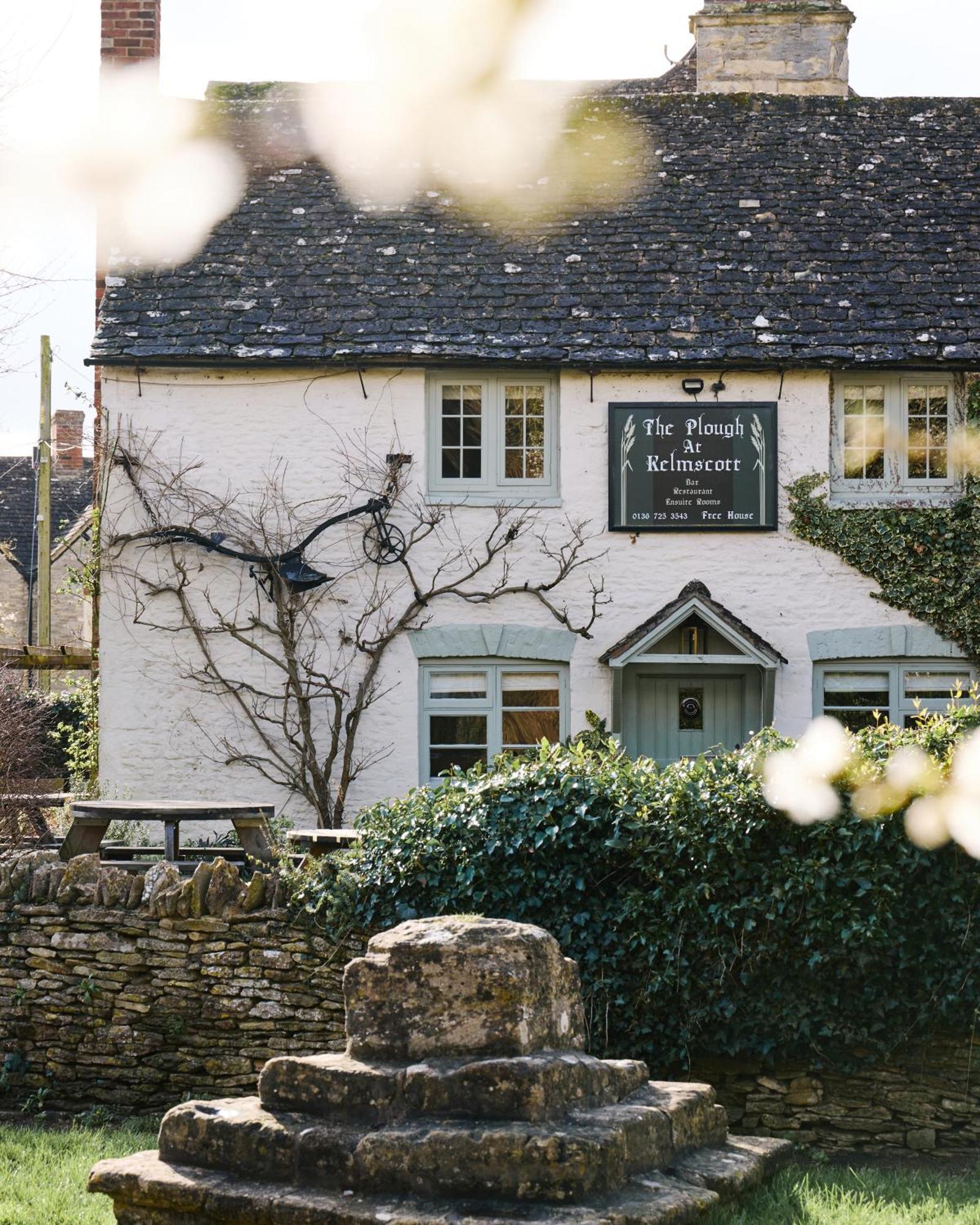 The Plough Inn Little Faringdon Exterior photo